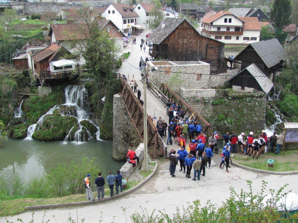 Apartments Marija Vrelo Koreničko Buitenkant foto