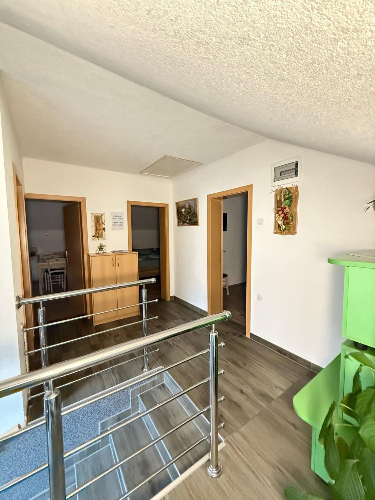 Apartments Marija Vrelo Koreničko Buitenkant foto