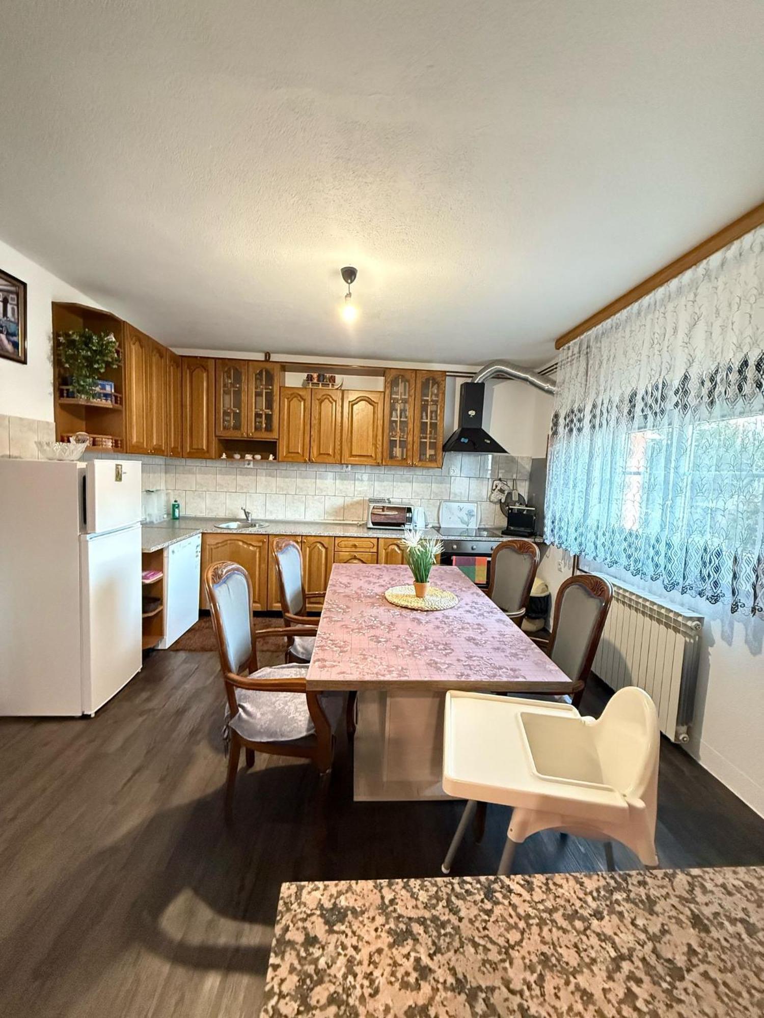 Apartments Marija Vrelo Koreničko Buitenkant foto